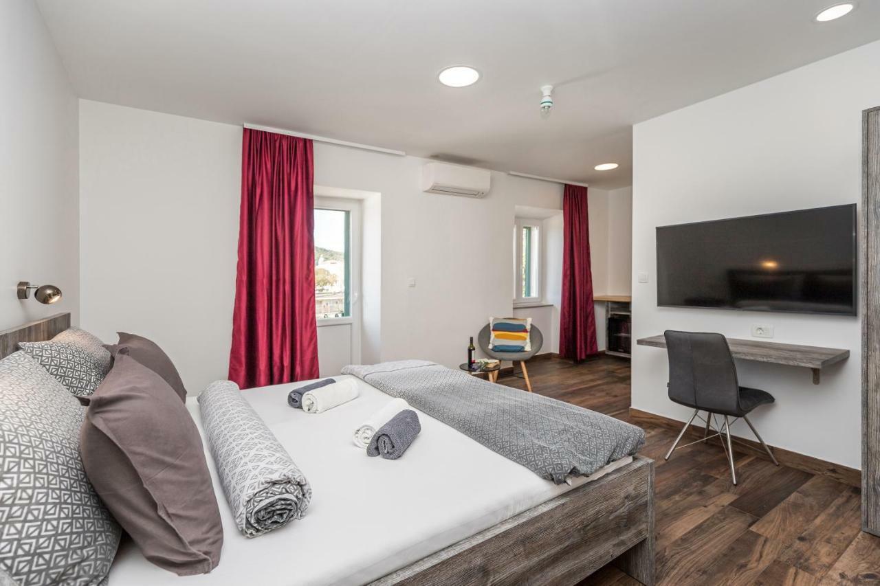 Apinelo Port Rooms Split Exteriör bild